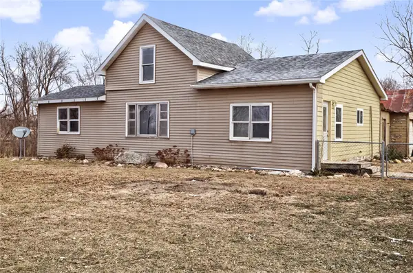 16101 NE 104th Street, Maxwell, IA 50161