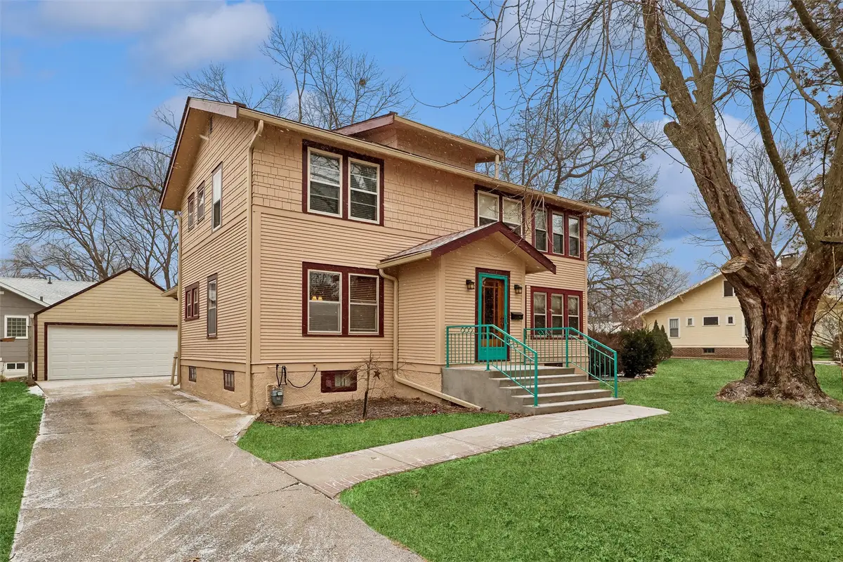 1343 43rd Street, Des Moines, IA 50311 - #1