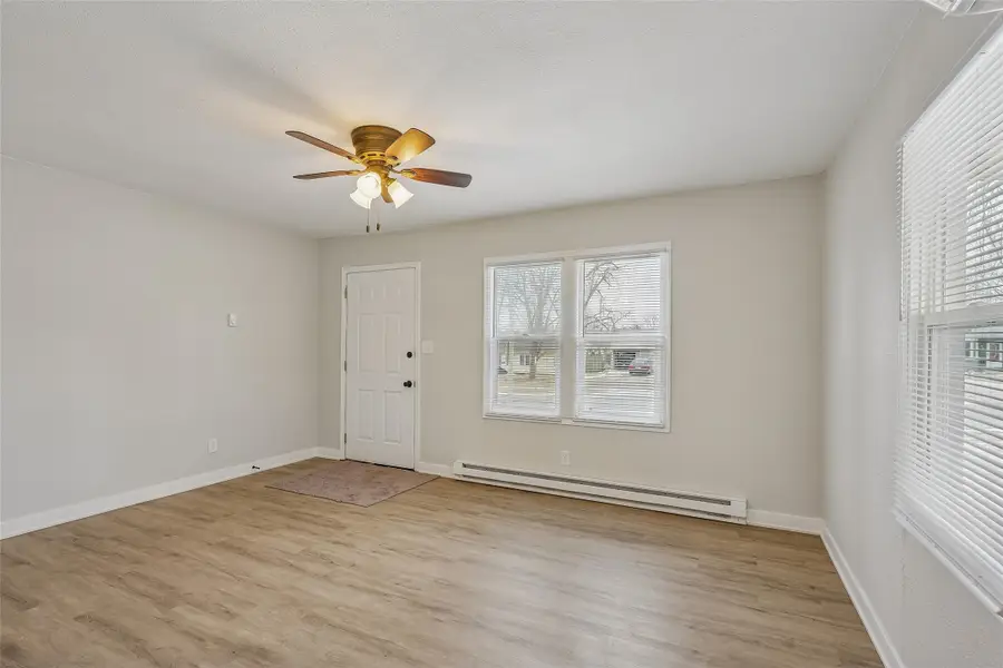 508 E 21st Street S, Newton, IA 50208 - Image #3