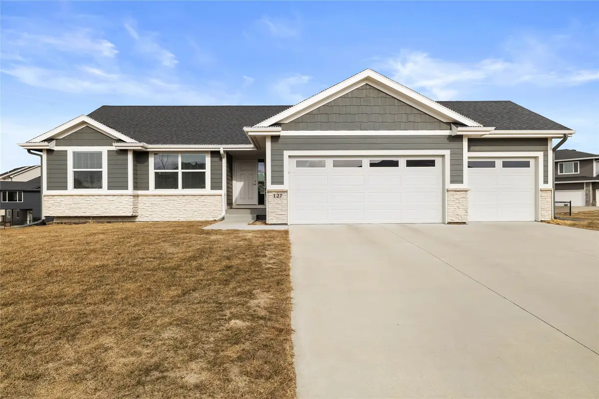 127 NW Sunrise Drive, Waukee, IA 50263 - Image #1