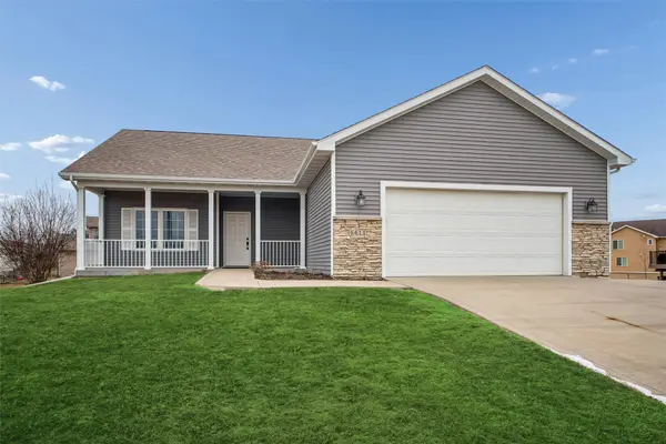 4411 NE Briarwood Drive, Ankeny, IA 50021