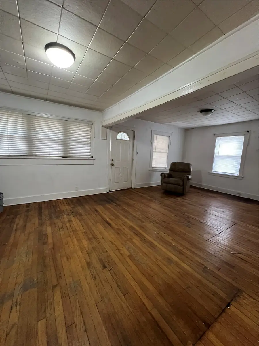 2805 Des Moines Street, Des Moines, IA 50317 - #3