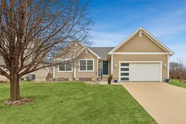 1511 Nine Iron Drive, West Des Moines, IA 50266