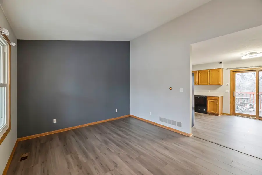 6923 Northview Drive, Urbandale, IA 50322 - Image #3