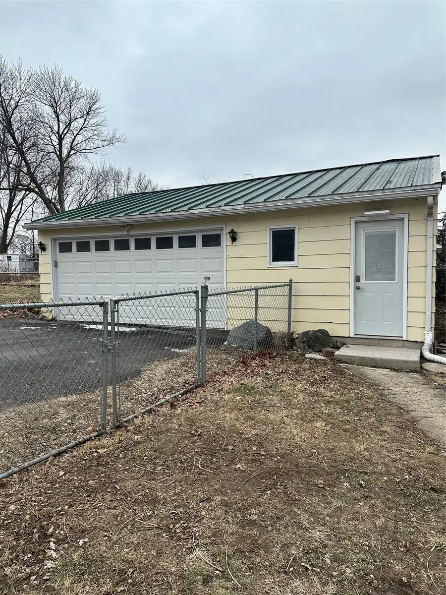 318 NW 52nd Avenue, Des Moines, IA 50313 - #2