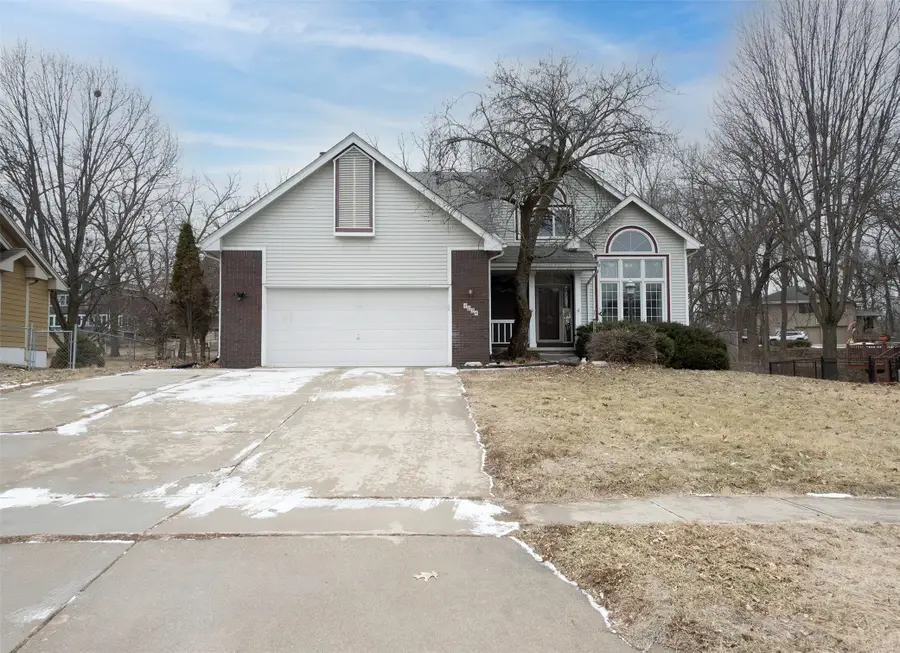 4224 SW 27th Street, Des Moines, IA 50321 - #2
