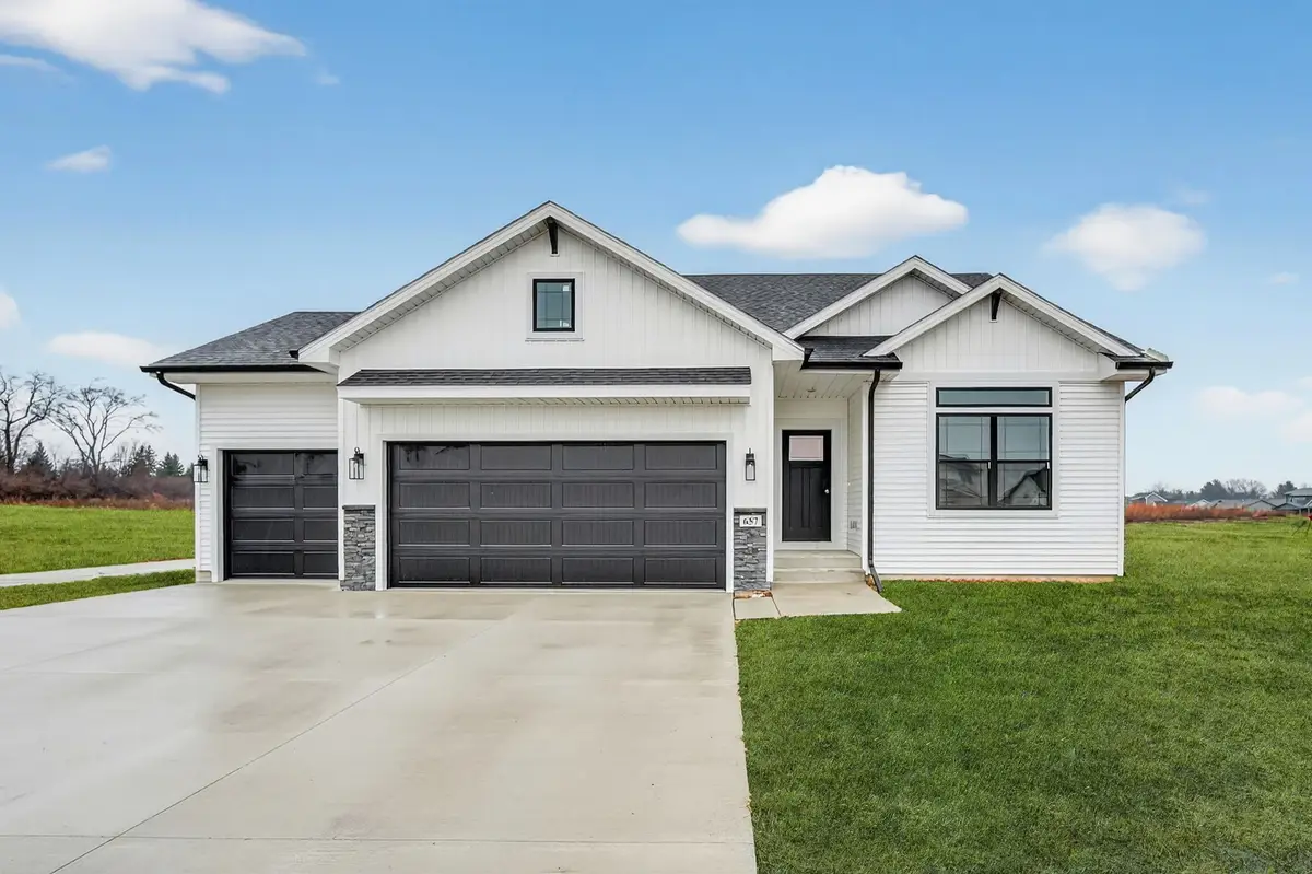 657 SE Hollow Court, West Des Moines, IA 50265 - #1