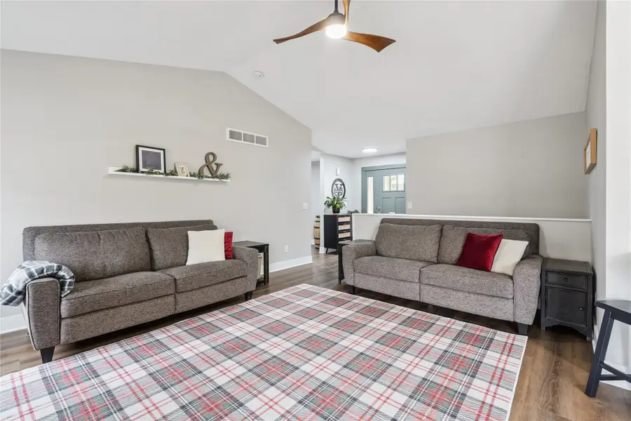 3306 Hawthorn Drive Sw, Bondurant, IA 50035 - Image #3