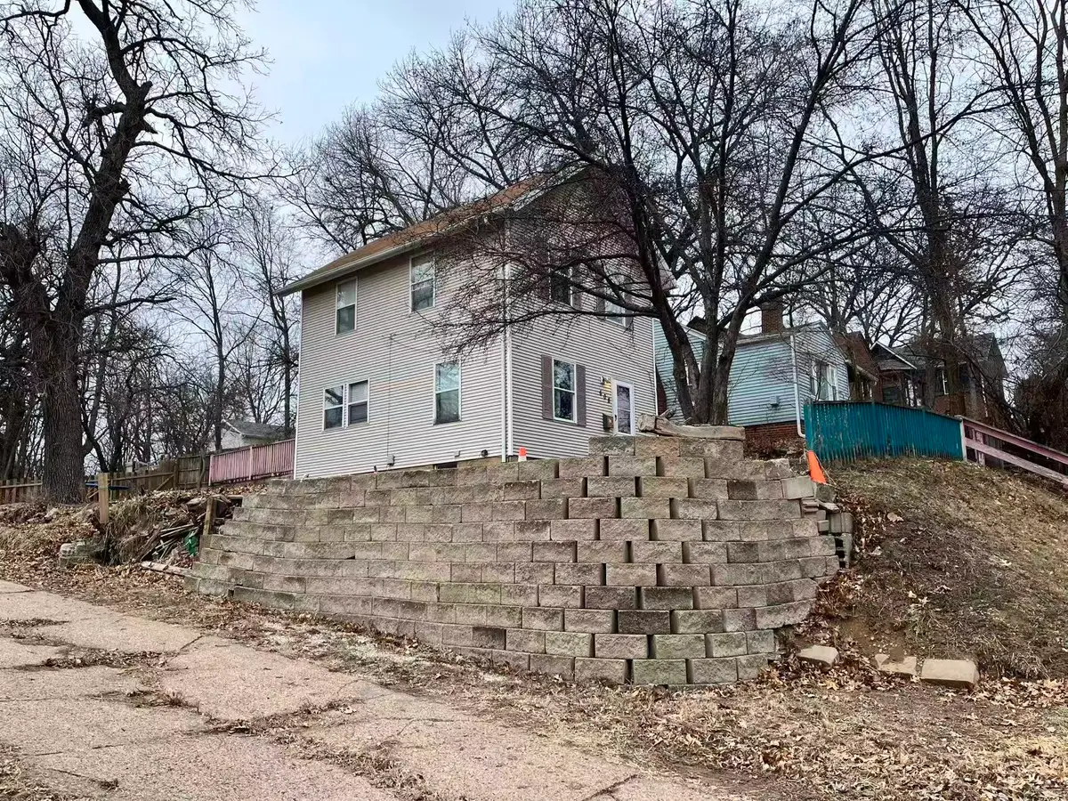 608 23rd Street, Des Moines, IA 50312 - #1