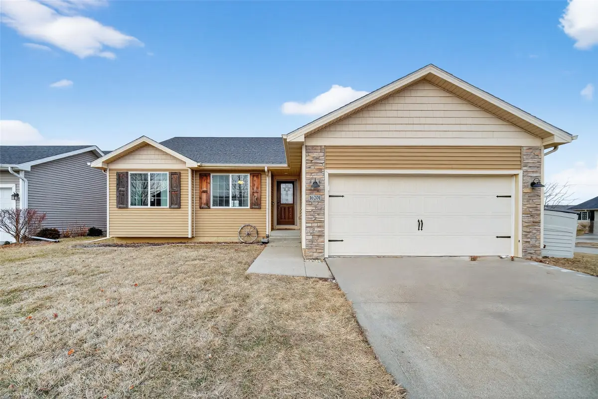 16201 Wilden Drive, Urbandale, IA 50323 - Image #1
