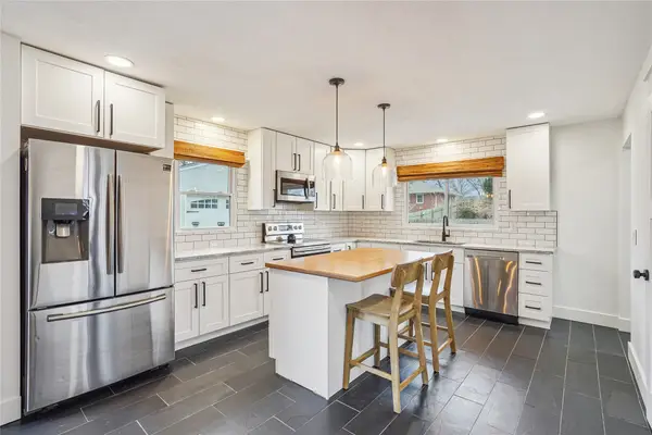 1007 E Franklin Avenue, Indianola, IA 50125