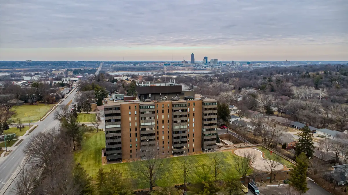 3131 Fleur Drive #208, Des Moines, IA 50321 - #1