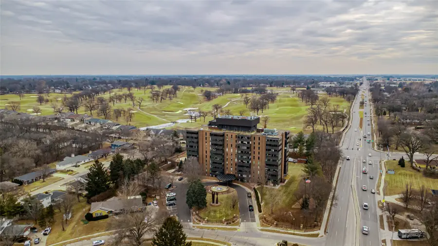 3131 Fleur Drive #208, Des Moines, IA 50321 - #2