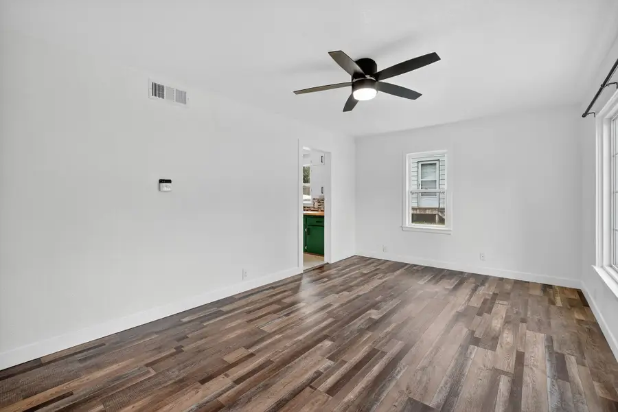 4013 8th Street, Des Moines, IA 50313 - #3