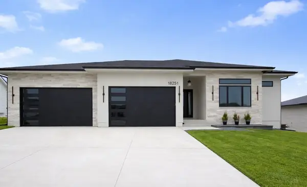 18251 Alderleaf Drive, Clive, IA 50325