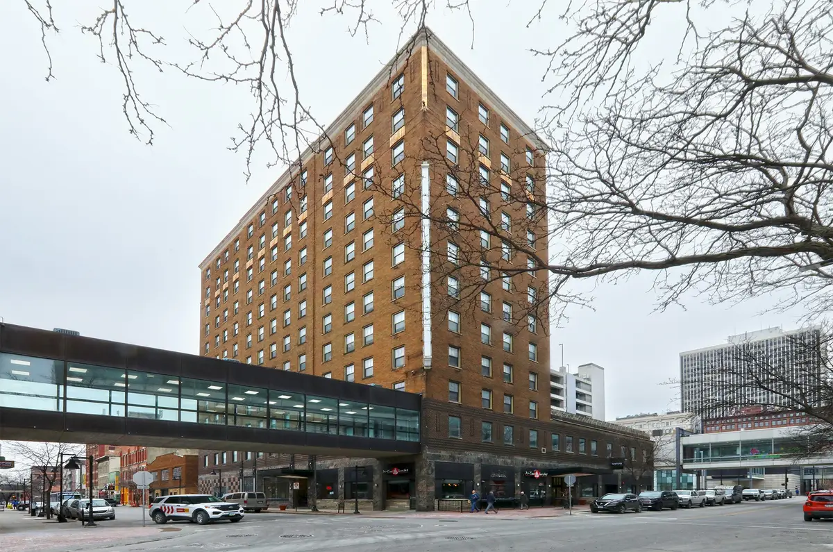 400 Walnut Street #304, Des Moines, IA 50309 - #1