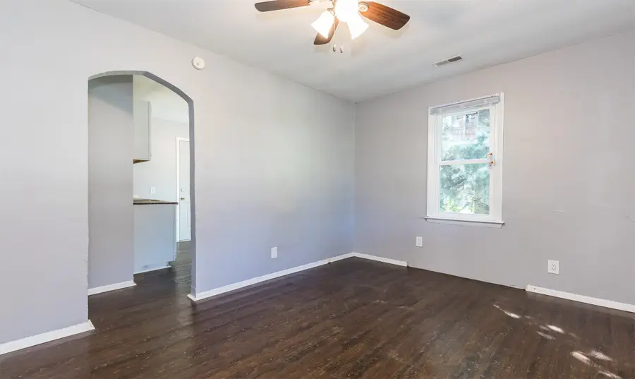 1018 Lewis Avenue, Des Moines, IA 50315 - #2