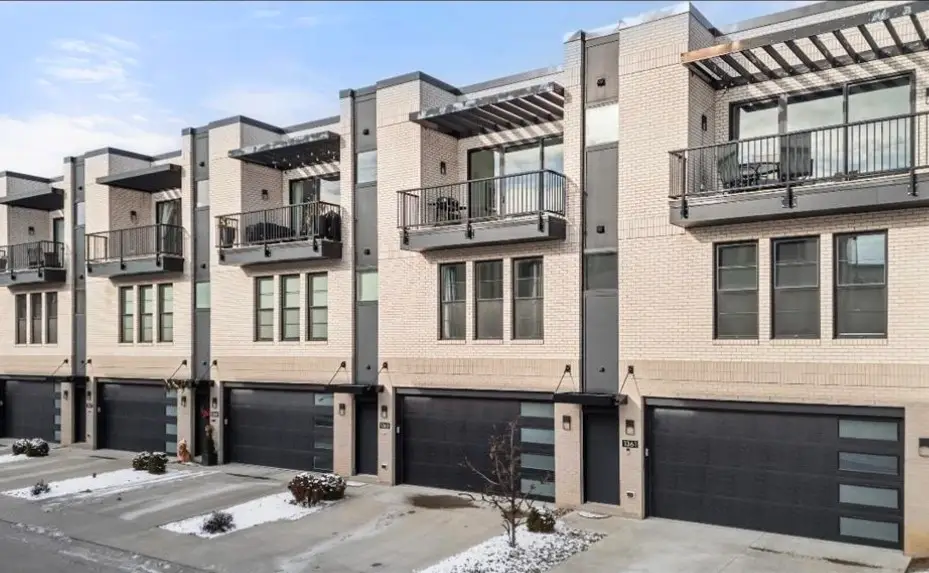 924 12th Street, Des Moines, IA 50309 - #1