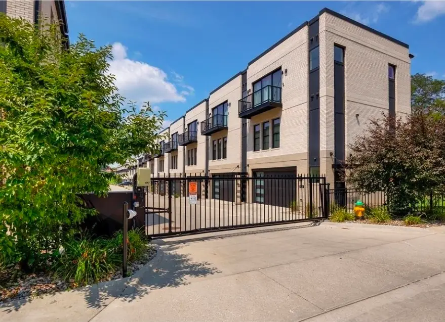 924 12th Street, Des Moines, IA 50309 - #2