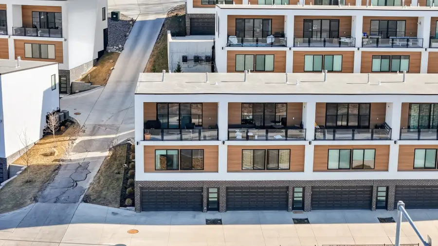 550 Indianola Road #1, Des Moines, IA 50315 - #2