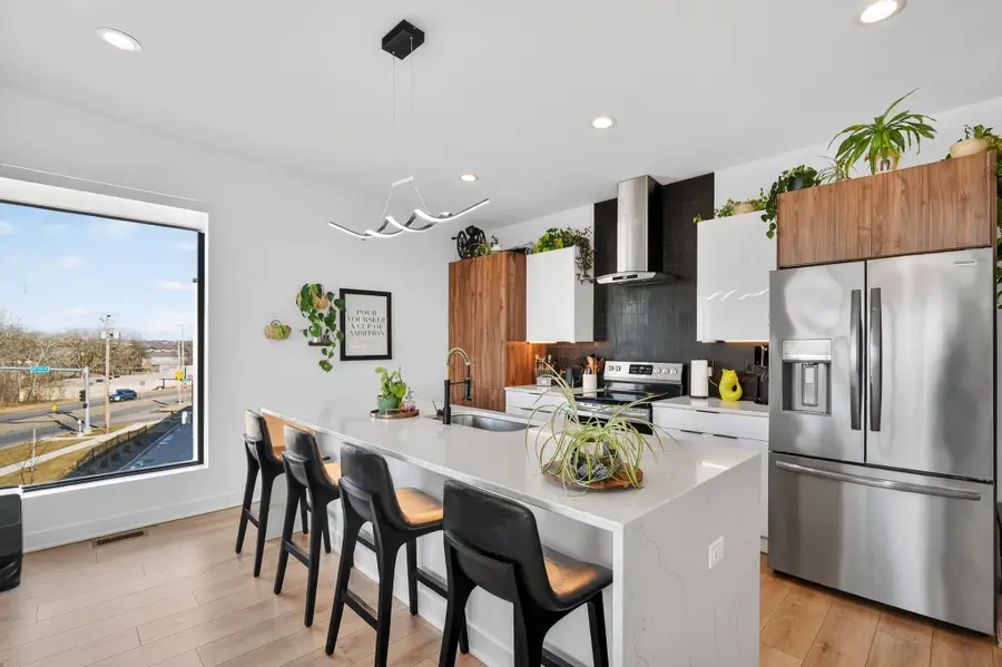 550 Indianola Road #1, Des Moines, IA 50315 - #3