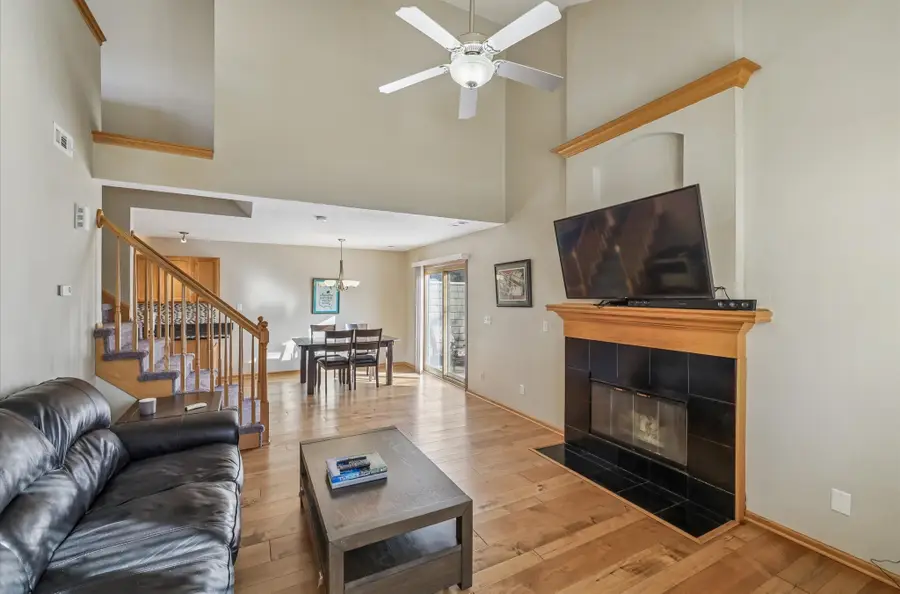 811 Burr Oaks Drive #401, West Des Moines, IA 50266 - #3