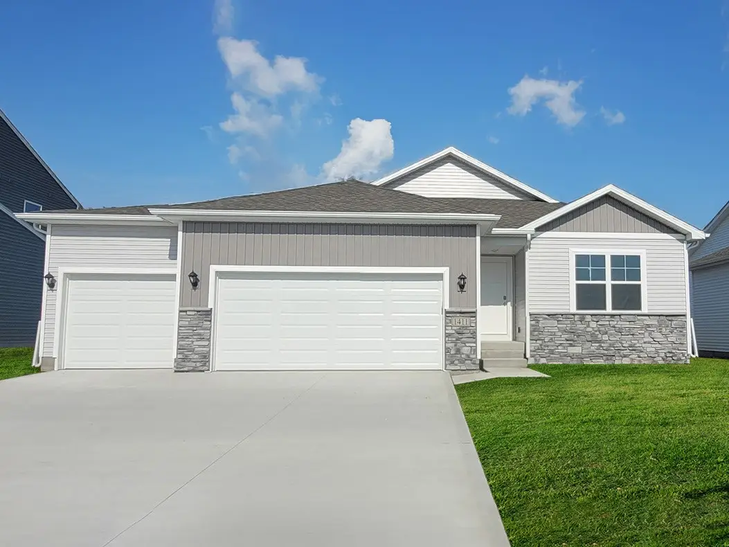 217 40th Street Sw, Altoona, IA 50009 - #1