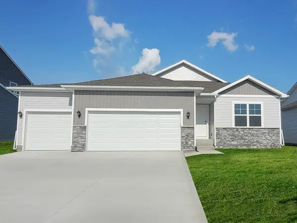 217 40th Street Sw, Altoona, IA 50009