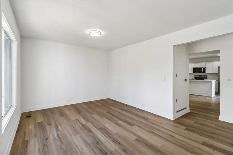 1312 E 25th Court, Des Moines, IA 50317 - #3