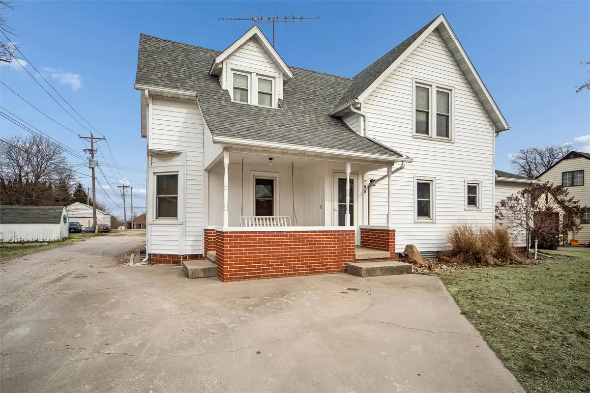 705 2nd Street, Sully, IA 50251 - #1