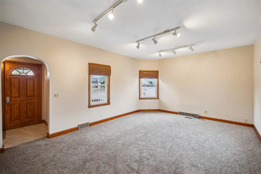 705 2nd Street, Sully, IA 50251 - #3