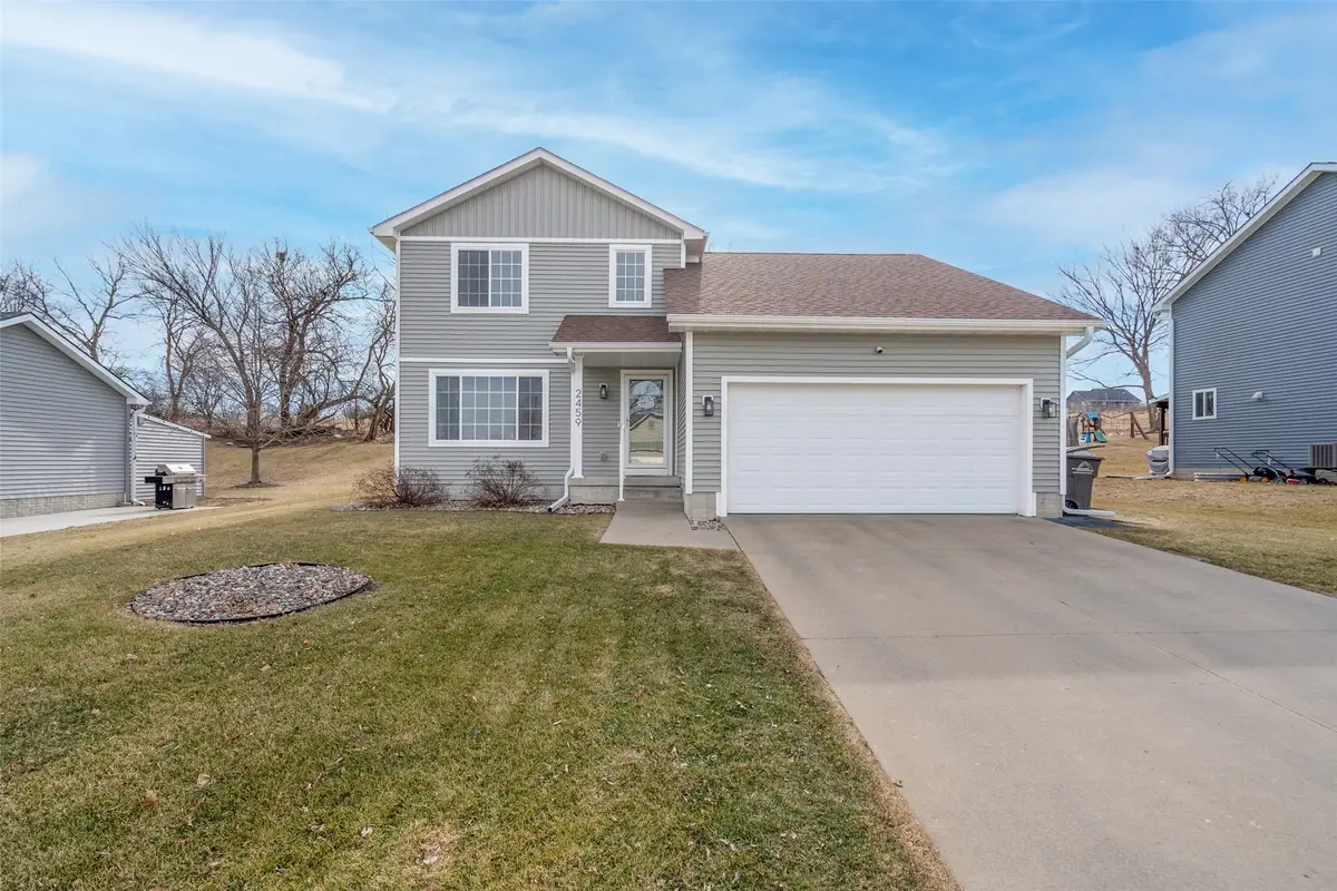 2459 E Porter Avenue, Des Moines, IA 50320 - #1