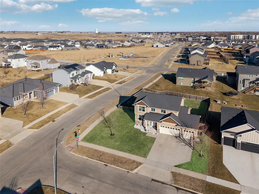 2515 SE Kettleridge Lane, Waukee, IA 50263 - #2