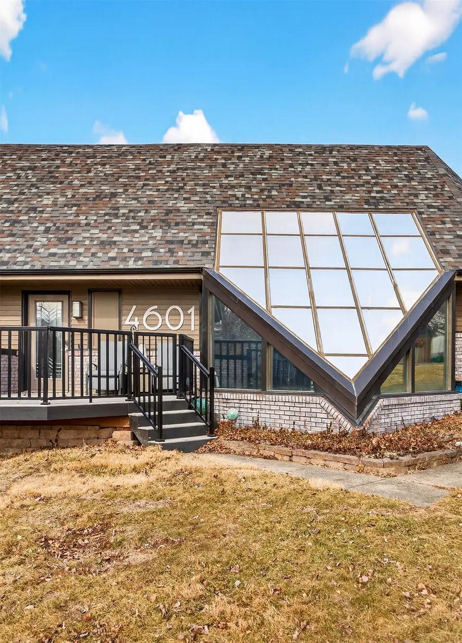 4601 Ashworth Road, West Des Moines, IA 50265 - #3