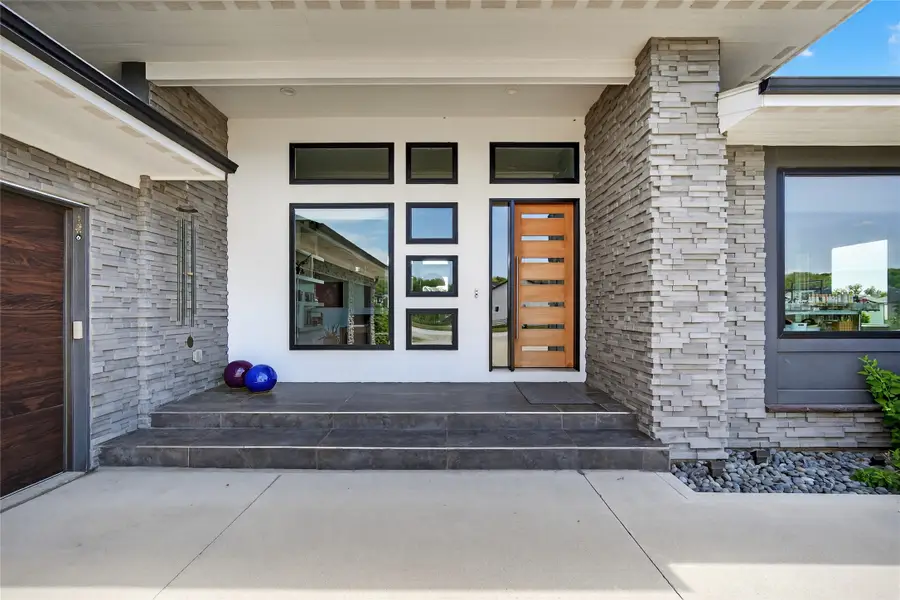 1106 S 100th Street, West Des Moines, IA 50266 - #2