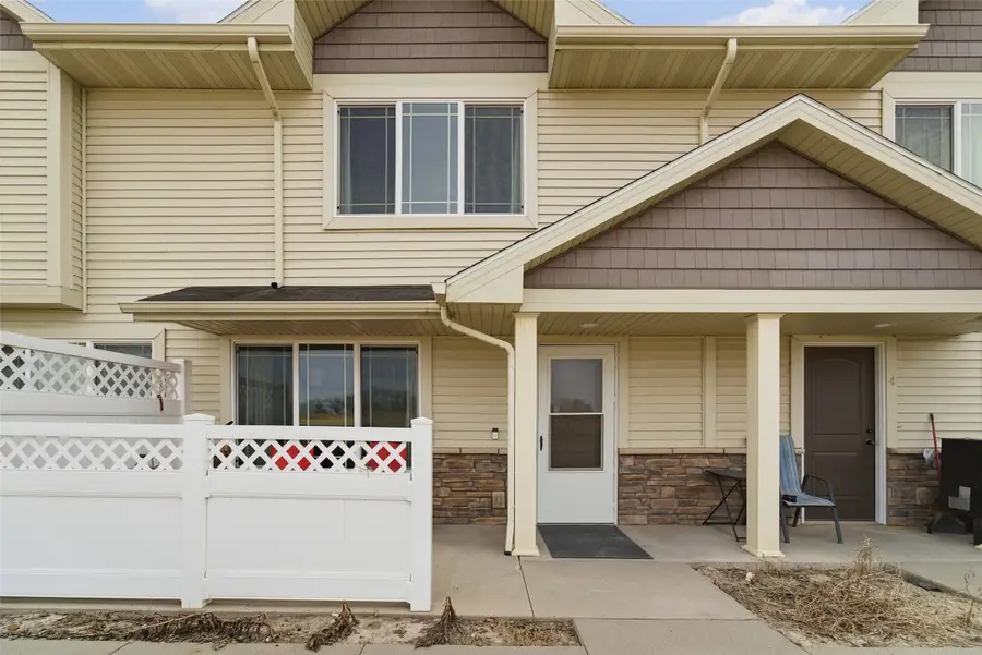 1401 N 6th Street #3, Indianola, IA 50125 - #2