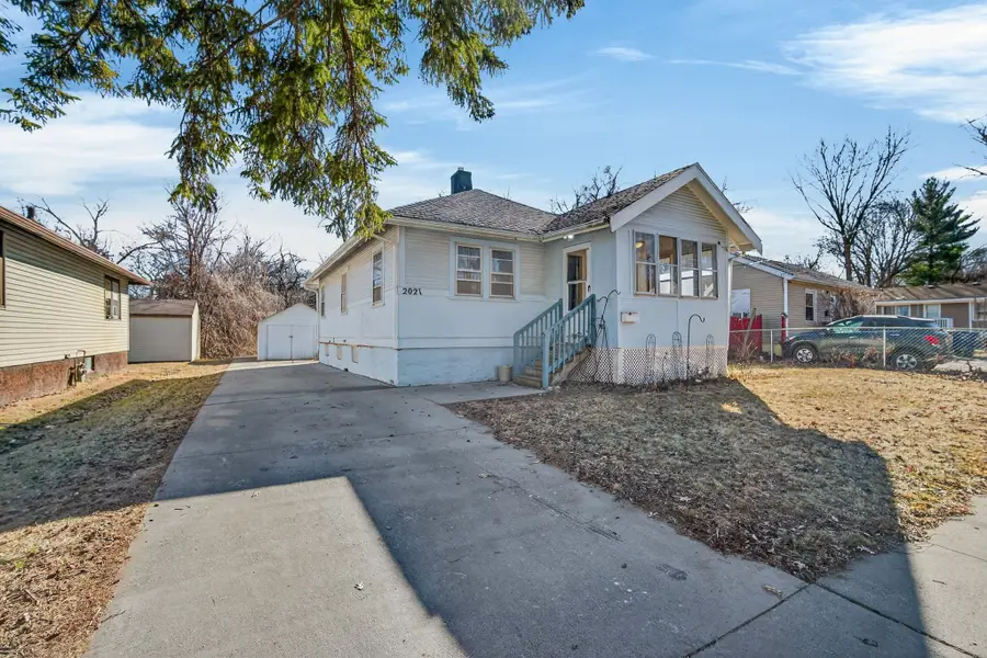 2021 22nd Street, Des Moines, IA 50310 - #2