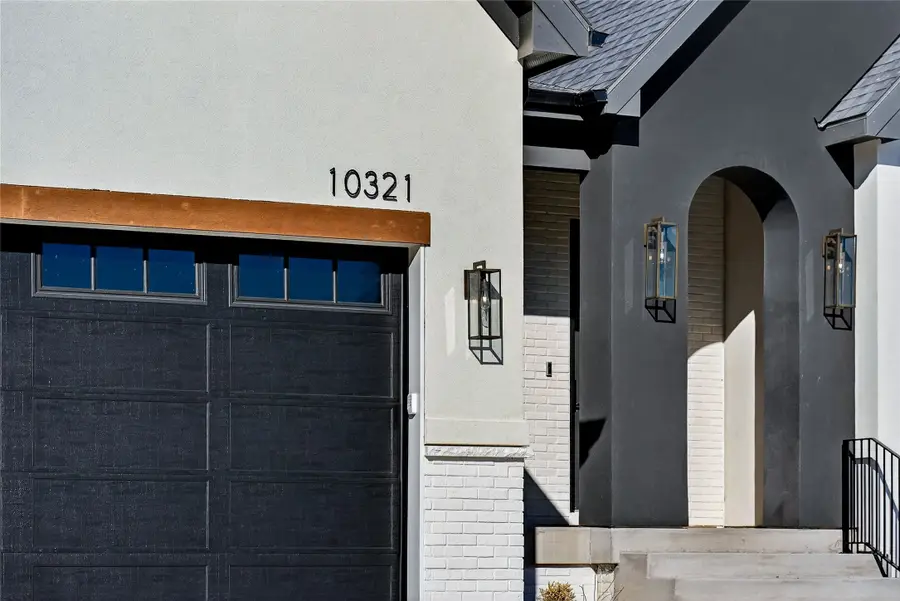 10321 Thorne Drive, West Des Moines, IA 50266 - #2