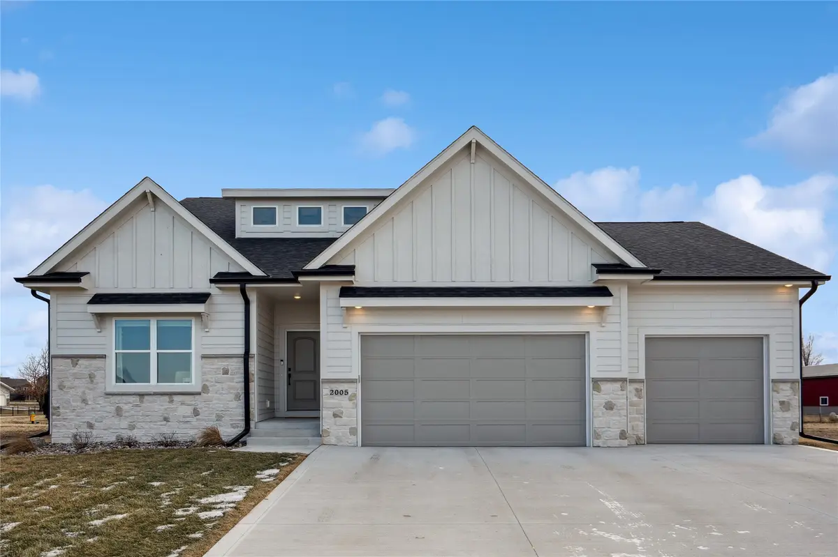 2005 NE 19th Street, Ankeny, IA 50021 - #1