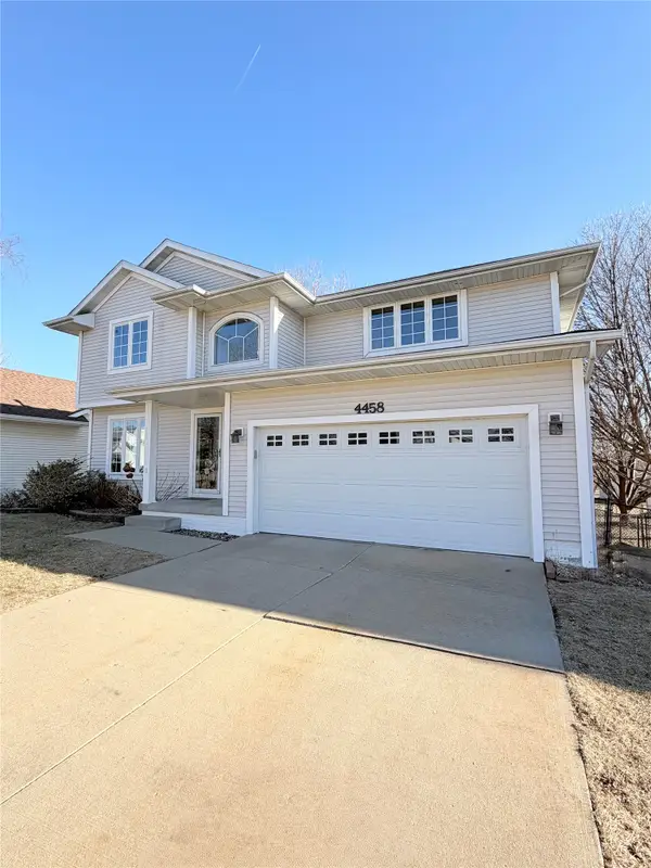 4458 Ashley Park Drive, West Des Moines, IA 50265