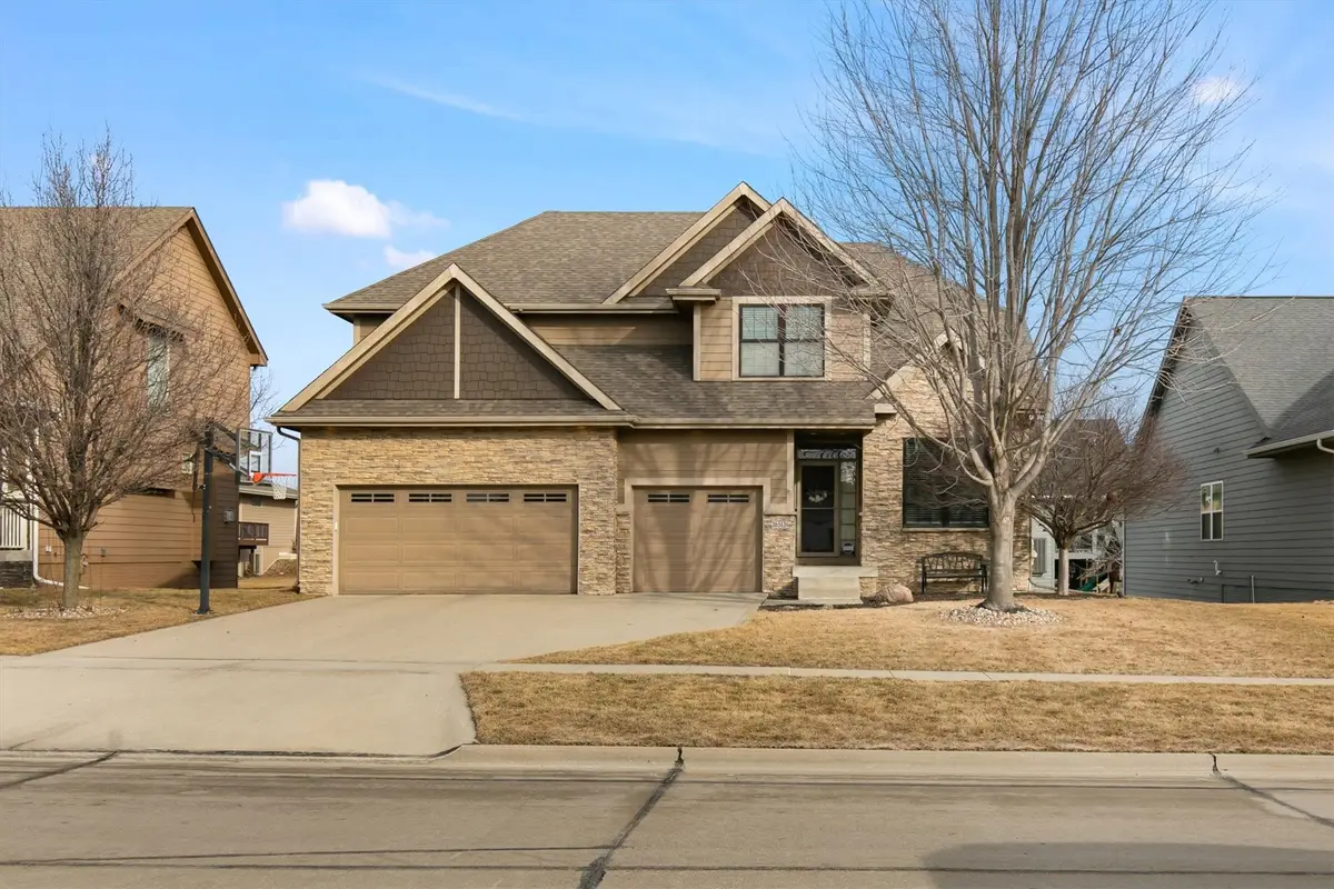 16513 Maple Street, Clive, IA 50325 - #1