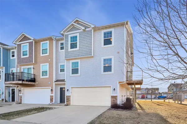 247 Red Oak Court, Norwalk, IA 50211