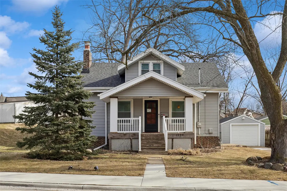 1725 41st Street, Des Moines, IA 50310 - #1