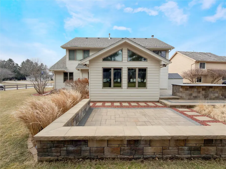 3301 Patricia Drive, Urbandale, IA 50322 - #3
