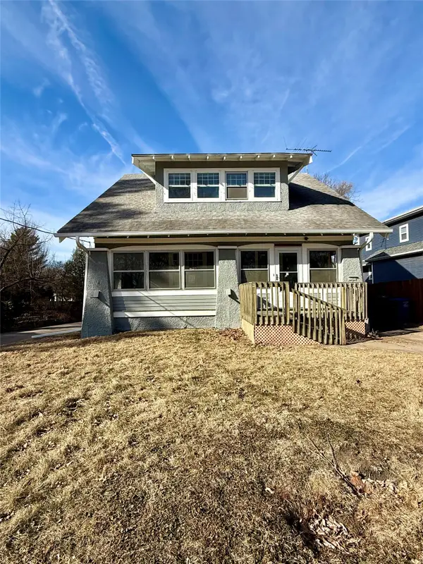 1300 46th Street, Des Moines, IA 50311