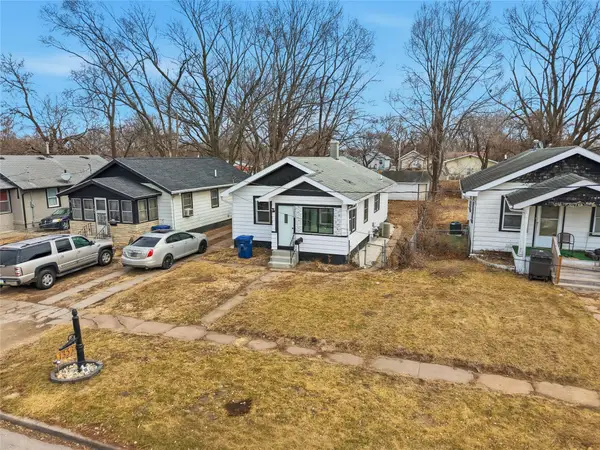 1353 E 15th Street, Des Moines, IA 50316