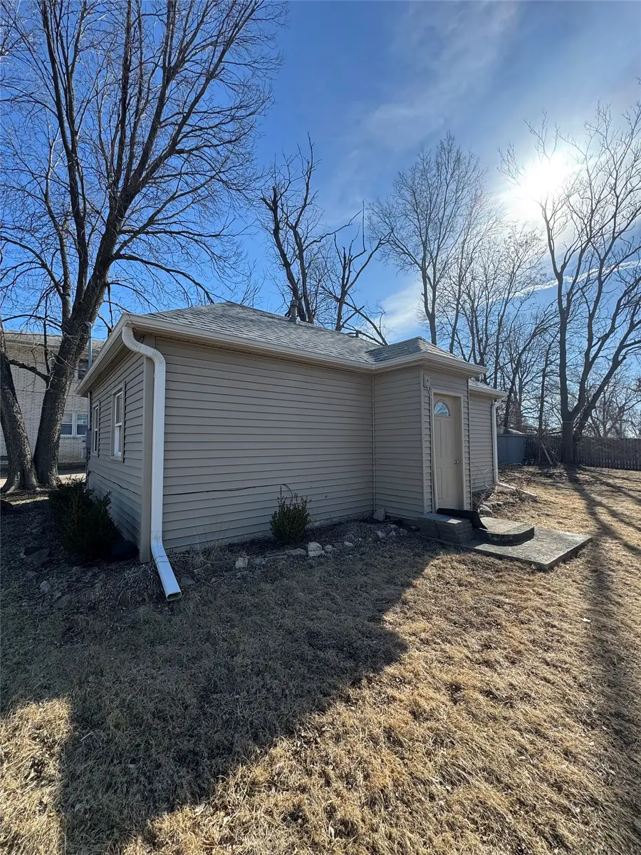 5920 Hickman Road, Des Moines, IA 50322 - #2