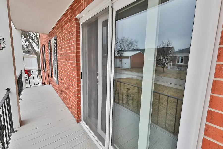 909 W 1st Street #2, Pella, IA 50219 - #3