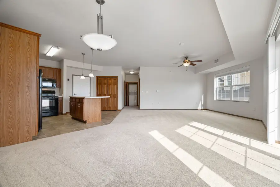 600 E Hillcrest Avenue #213, Indianola, IA 50125 - #3