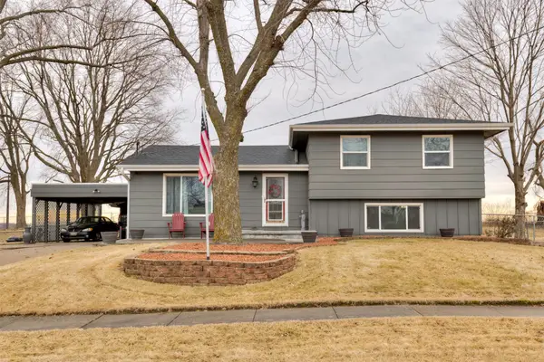 633 Greenfield Parkway, Des Moines, IA 50320